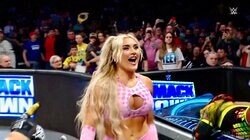 24歳新星女子レスラーが“狂気の奇襲” 後頭部エルボー＆頭部叩きつけ連発も笑顔で「フリフリ」挑発ダンスの暴挙