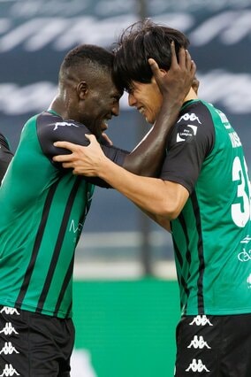 「らしさ全開」「あやせすぎる」FW上田綺世が「完璧裏抜け＆技ありシュート」のゴール決める！ 今季2ゴール目で、大迫不在の日本代表に朗報弾！