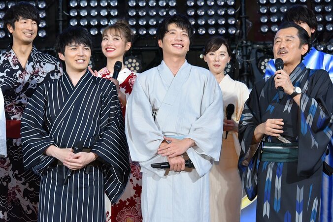 田中圭、林遣都と平成最後の満月の夜にお泊りロケ「初めて真面目な話をした」 2枚目