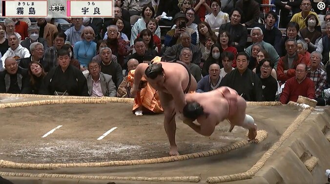 逆とったりで宇良が初日