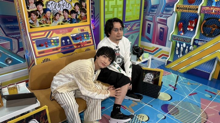 [Photos/Images] 2025 Season New MC Chiaki Kobayashi, Immediately Baptized as 'Yo Asobi' MC in the 'Salt Tasting Challenge'!? Yasumoto Also Dragged Along in Agony 1st