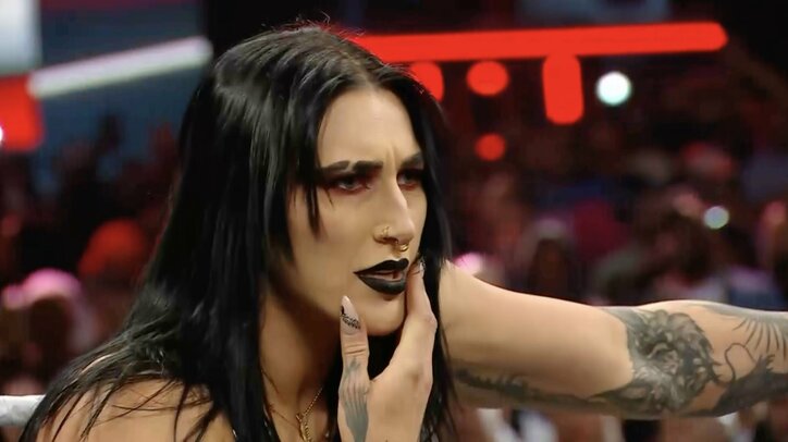 【映像】最恐女子、ニッコニコでギャップ全開の“棺桶パフォ”