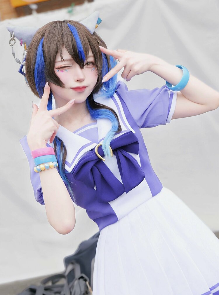 ウマ娘ダイタクヘリオスコスプレサイズM 写真・画像】「ポーズとメイクをギャルっぽく」を意識した、『ウマ娘