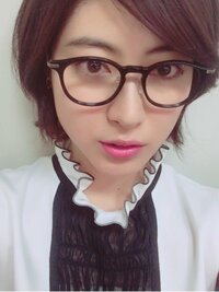瀧本美織 知的メガネ姿披露「かわいすぎ」「素敵」と称賛の声