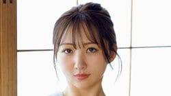 “教員免許所持のレースクイーン”安藤笑、親しみやすい笑顔と抜群のプロポーションで『FLASH』再登場