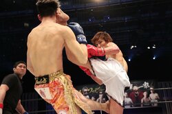 ハイキック一閃による“アゴ破壊”で無念のドクターストップ…　長野の特攻隊長・中澤、アゴ骨折も心は折れず