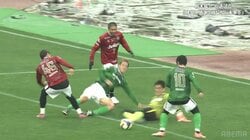 「ビッグネーム過ぎる」元日本代表トリオの“激アツ”ラインにファン感激！柏木陽介のパス→本田圭佑＆香川真司がフィニッシュ「長良川で起きてるの信じられん」