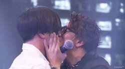 三浦翔平と早乙女太一が生放送でキス！「イケメンずラブ」と視聴者大興奮