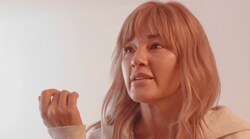 右乳房全摘手術後はじめて帰宅する梅宮アンナ、退院に付き添わなかった娘からのサプライズに涙