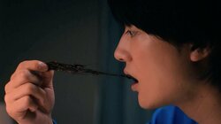 バレンタインチョコの中から大量の髪の毛…女子中学生の異常な愛情表現が怖すぎる『泥濘の食卓』