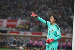 「自分はまだまだ」「成長させてくれる大きい存在」 権田修一が“一生の憧れ”とリスペクトする選手