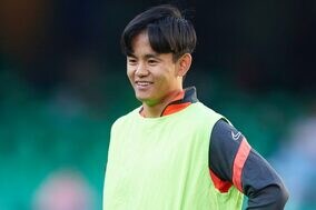 久保のレアル・ソシエダ移籍が決定的に！…クラブが現地入りの様子伝える「ようこそ」