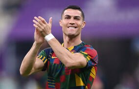 これぞ子供たちのヒーロ！ C・ロナウドとハイタッチした少年の絵に描いたような驚きの反応が話題「イリュージョンだ」「可愛すぎる」