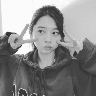 写真・画像】桜田ひより、16歳の誕生日をWピースショットで報告