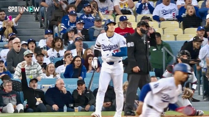 【写真・画像】よっしゃ！大谷翔平、打った瞬間文句なし豪快弾で“確信雄叫び”　思わず喜びの声が漏れた貫禄の“超”確信歩きシーンに注目　1枚目