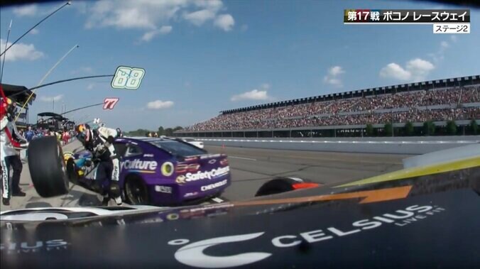 トヨタvsトヨタの“超高速バトル”、時速310キロで猛追する瞬間「燃料もつのか」ファン騒然 4枚目