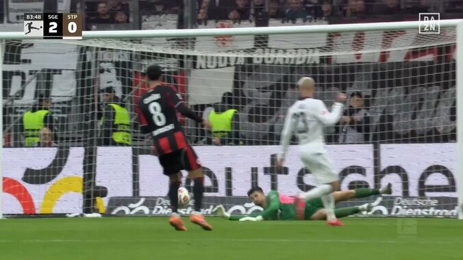 堂安律、急加速からの右足ダイレクトシュートもまさかの…「今のは決めて欲しかった」試合終盤に痛恨の決定機逸 5枚目