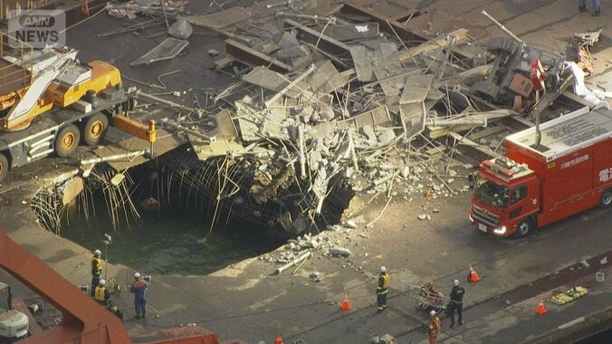 行方不明の1人の捜索続く　海に落ちたか　川崎の高さ40m足場崩落　作業員落下3人死亡 1枚目