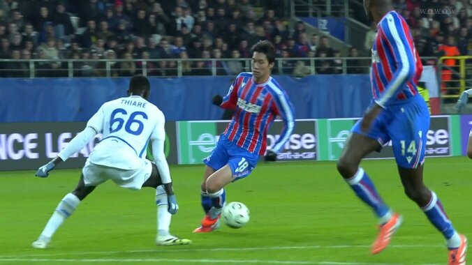 【映像】ドリブル突破→キックフェイント→股抜きシュート