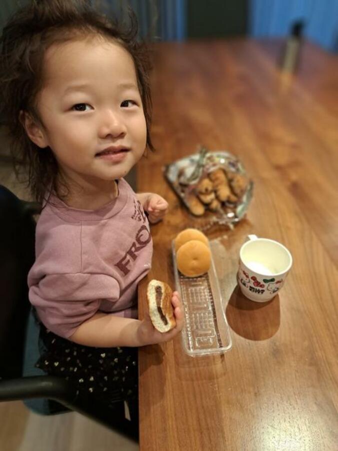  小原正子、娘から無視されてしまった朝食のメニュー「いちご？おにぎり？」  1枚目