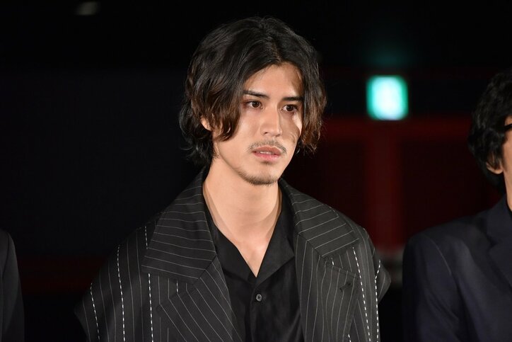 山崎賢人、主演映画の無観客舞台挨拶に「寂しい」とポツリ 寛一郎は必死に盛り上げる