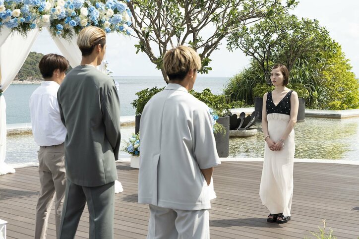 美人すぎるピラティス講師「キスをされて恋ではないと気づいた」3人から告白され涙の決断