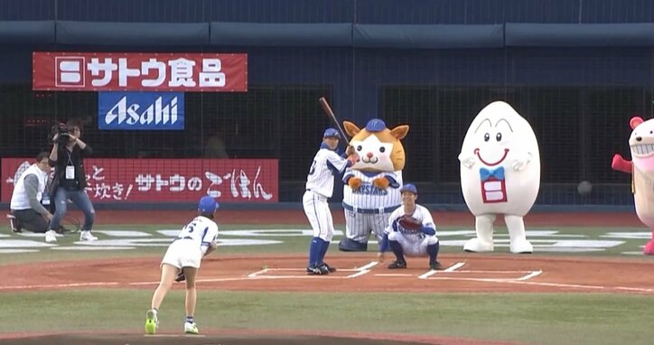 新潟の地元アイドル Negiccoが始球式に登板 スニーカーの裏はねぎ色 米山知事は欠席