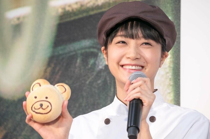 深川麻衣がパン屋1日店長に就任、”モヤキュン”濃く出てる初主演映画をPR