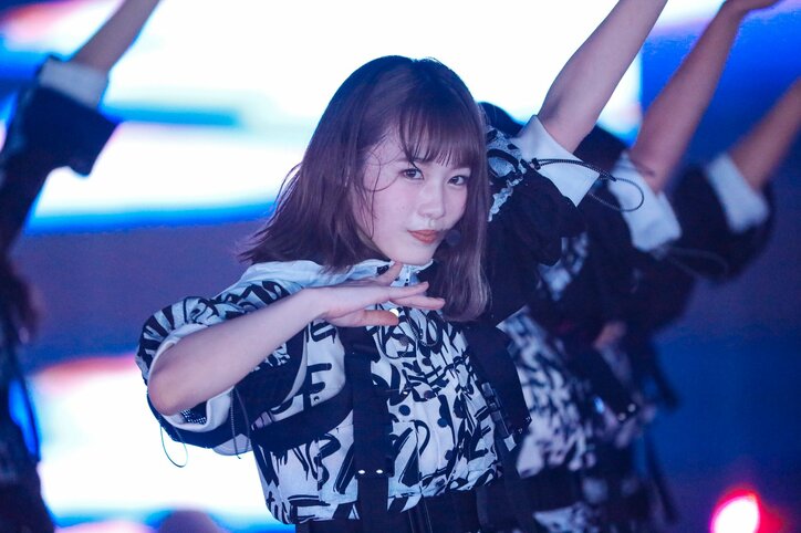 欅坂46、笑顔と涙あふれたラストライブで5年間の歴史に幕 新たな坂を駆け上がる“櫻坂46”が誕生