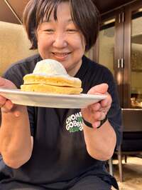 アレクサンダー『ばばあとカフェに来てます』