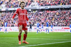 堂安律の“89分劇的決勝弾”を大絶賛！　18試合ゴールがなくてもスタメン起用し続けた、指揮官からの厚い信頼