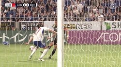 「ありえない」「魔法かよ」ドリブルで相手をひきつけて“完全ノールック”クロスからのダイビングヘッド弾炸裂！G大阪・宇佐美→ダワンのミラクル過ぎるホットラインに「えぐいわマジで」