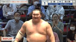 白鵬、あわや黒星の辛勝に苦笑い… 起死回生の突き落としに観客思わずバンザイ！旭道山「これが横綱。持ってるんですよ」