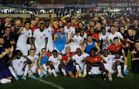 新ユニフォームはなし！ カナダ代表のカタールW杯ユニフォームは、赤、白一色のシンプルなデザインに