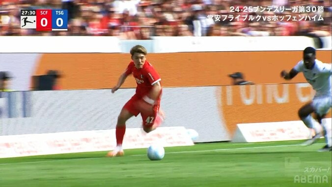 【写真・画像】衝撃の３％！ 堂安律の“股抜きスーパーゴール”に現地実況も大絶叫「グレイトフィニッシュ」「振り速い」「あの密集で決めるとは…」今季９得点目の決定的瞬間　1枚目