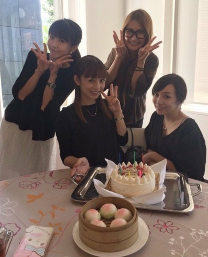 小倉優子が夫の不倫騒動以来初のブログ更新　今月第2子出産へ 1枚目