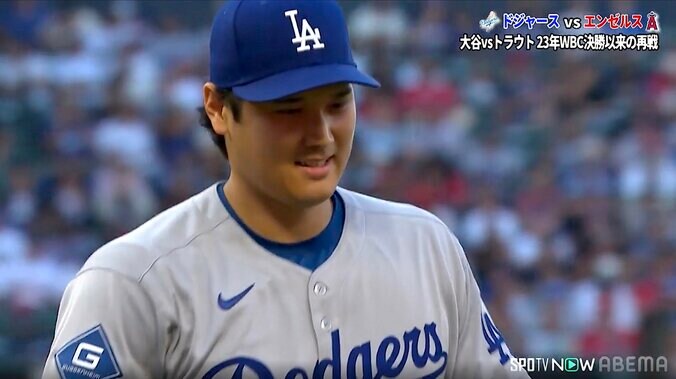 大谷翔平は“笑顔”、トラウトも口元緩め“やりやがったな” 23年WBC決勝以来の「盟友対決」直後に見せた対照的な表情 2枚目