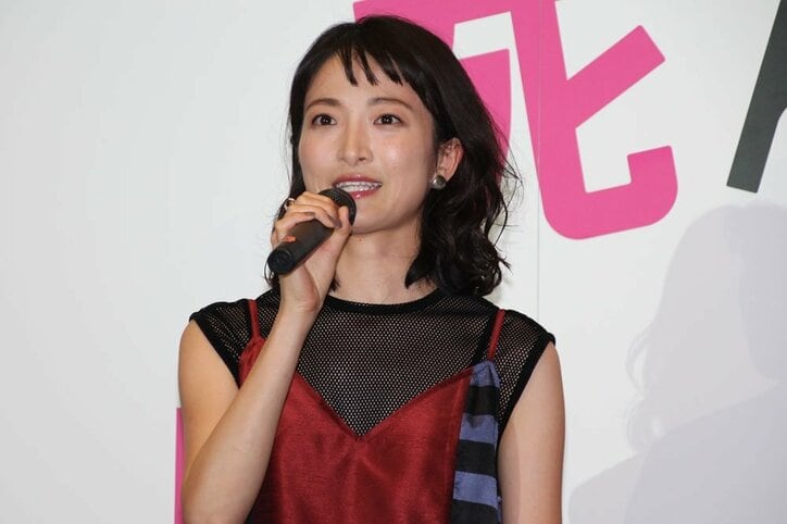 榮倉奈々と夫婦役演じた安田顕、舞台挨拶で「ようやく距離が縮まった」