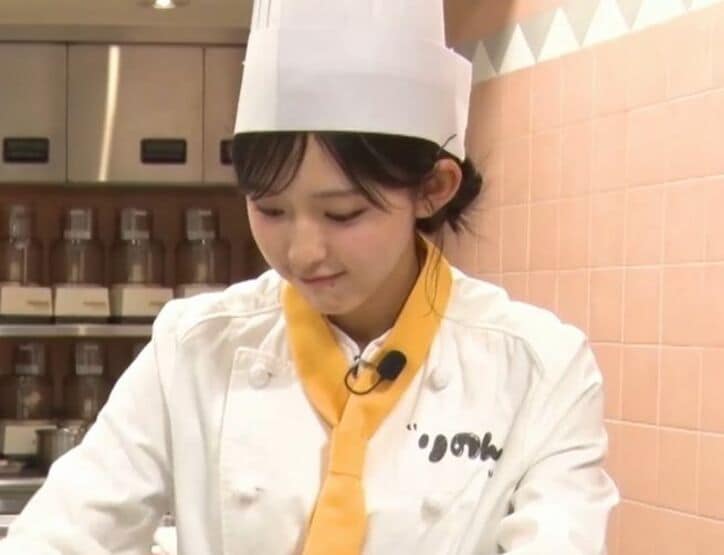 【写真・画像】SNSで“有名カップル”かわいい彼女が料理上手な一面を披露！味にうるさい元料理人芸人も「上手やね」「美味しいです」と絶賛　1枚目