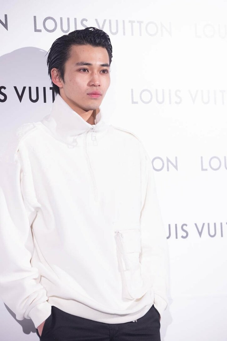 岩田剛典、寒さで凍える記者に「皆さん風邪ひかないで」と優しい気遣い