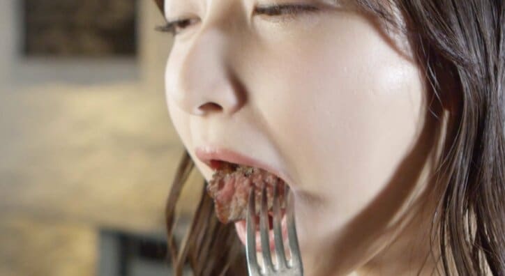 「肉こそ我がすべて」　黒田凛が艶やかにビーフ食いまくり