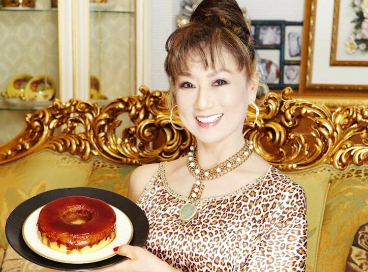 【写真・画像】“マダムブリュレ”生みの親・マダム信子さん(73)の美貌に驚きの声「え!」「全然変わってない!」 1枚目