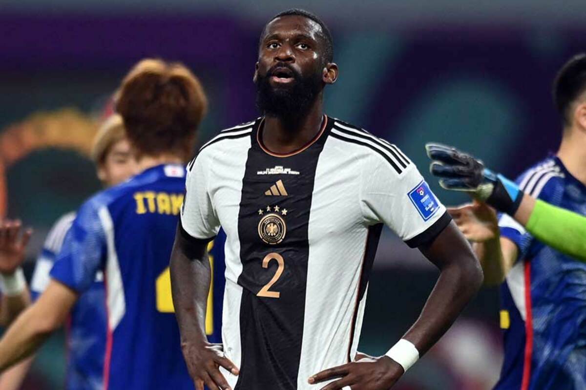 グラウンドで悪ふざけ」 本田圭佑も驚愕、ドイツ代表DFの“奇妙な