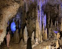 イモトアヤコ、鍾乳洞の中での“擬態ショット”に「面白い」「お地蔵さんかと思った」の声