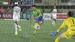 一体なにが起きた？21歳の冷静過ぎるゴラッソが話題「一級品やな」相手を欺くノールックシュート炸裂の瞬間