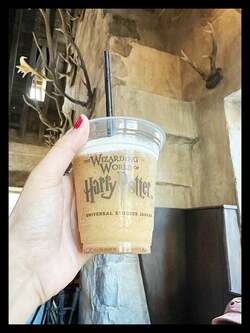  ギャル曽根、夏休みの最後にUSJを訪れちょうど良かった品「シャリシャリ甘い！」 