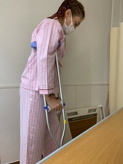  LiLiCo、未だに脚が完全に曲がらないことを告白「もう無理だと思った」 