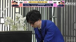 「どうしても目が行ってしまいますよね」大橋貴洸七段の鮮やかブルースーツに解説者もファンも視線釘付け「あざやか」／将棋・ABEMAトーナメント