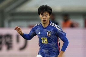 日本代表MF三笘薫、体調不良により合流が遅れるも…17日夜にドーハに到着