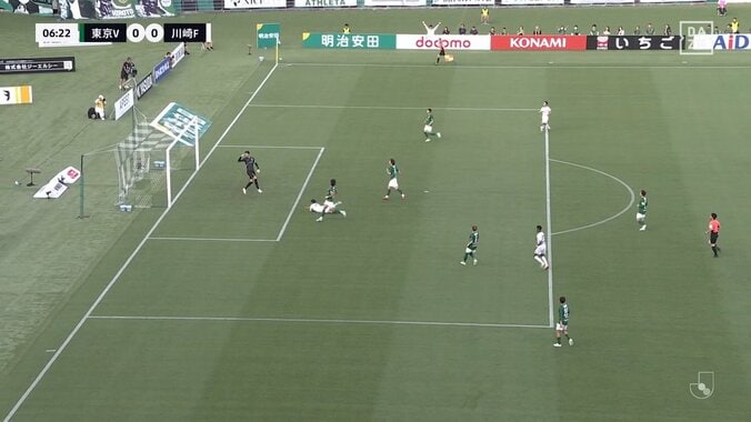 「当確でしょ」日本代表“期待”の三浦颯太に絶賛の声「Eー1確定だろこんなん」「4枚やるなら見たいよな｣高精度ピンポイントクロスで決定機演出の瞬間 5枚目